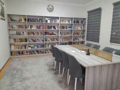 Uvaysiy Mahalla kutubxonasi