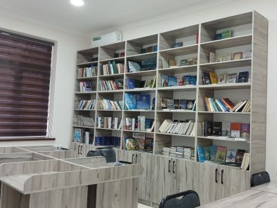 Библиотека махалли «Камолон дарвоза»